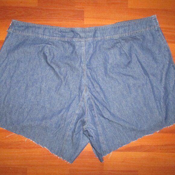AE Plus Size Denim Cut Off Short Shorts - 24 - Picture 7 of 9